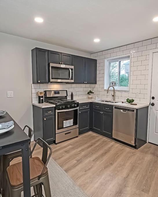 Hip And Bright Lawerenceville 2 Bed Easy Parking Pittsburgh Esterno foto
